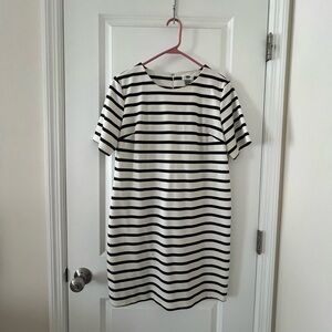 Old Navy Black and White Striped Dress